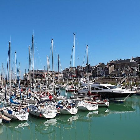 Appartement Meuble En Plein Coeur De St Valery En Caux サン・バレリ・アン・コー エクステリア 写真